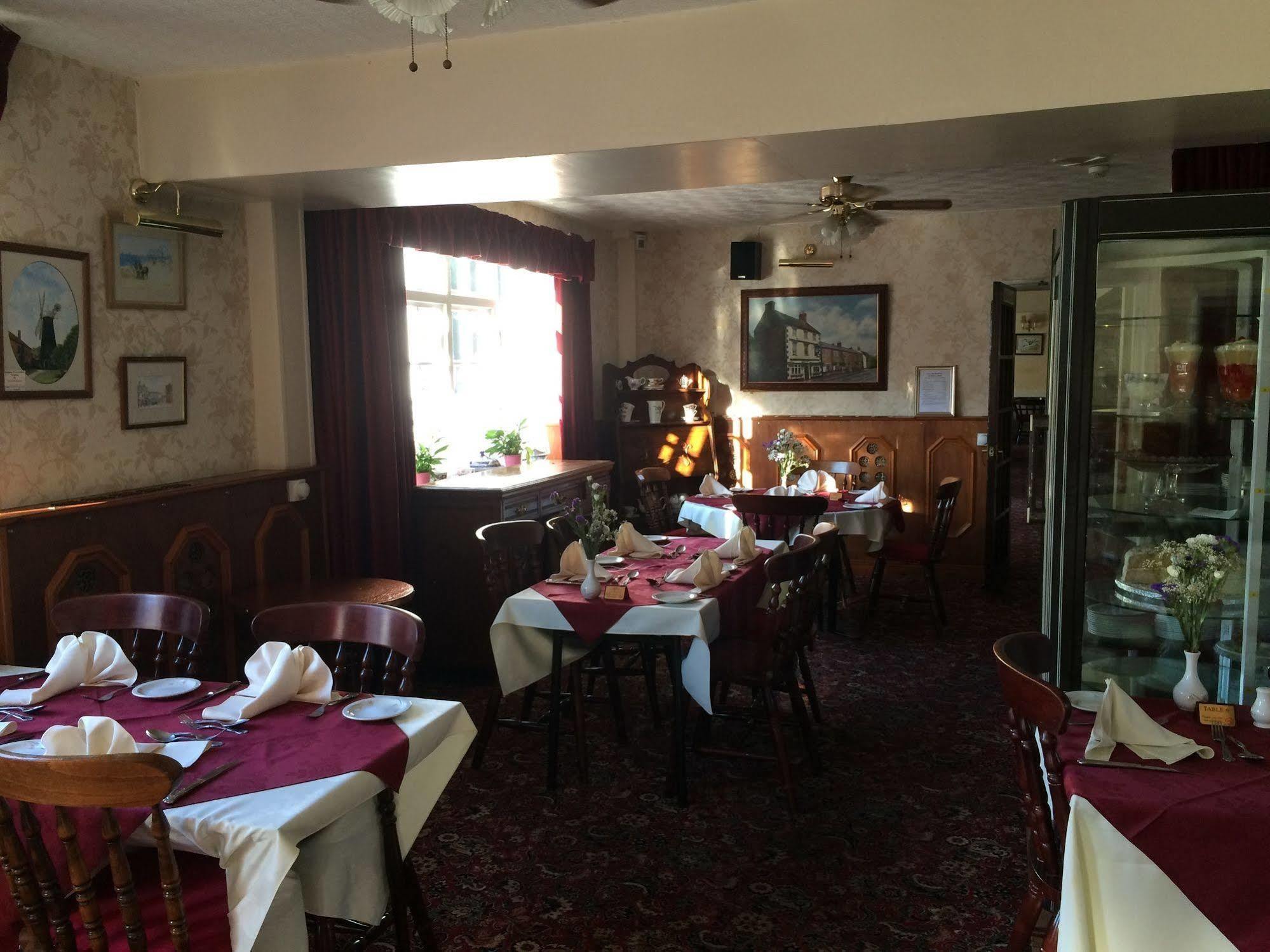 Half Moon Hotel Alford (Lincolnshire) Exterior foto